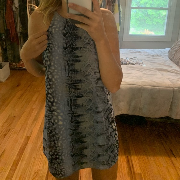 Vici Dresses & Skirts - 🌟animal print mini dress